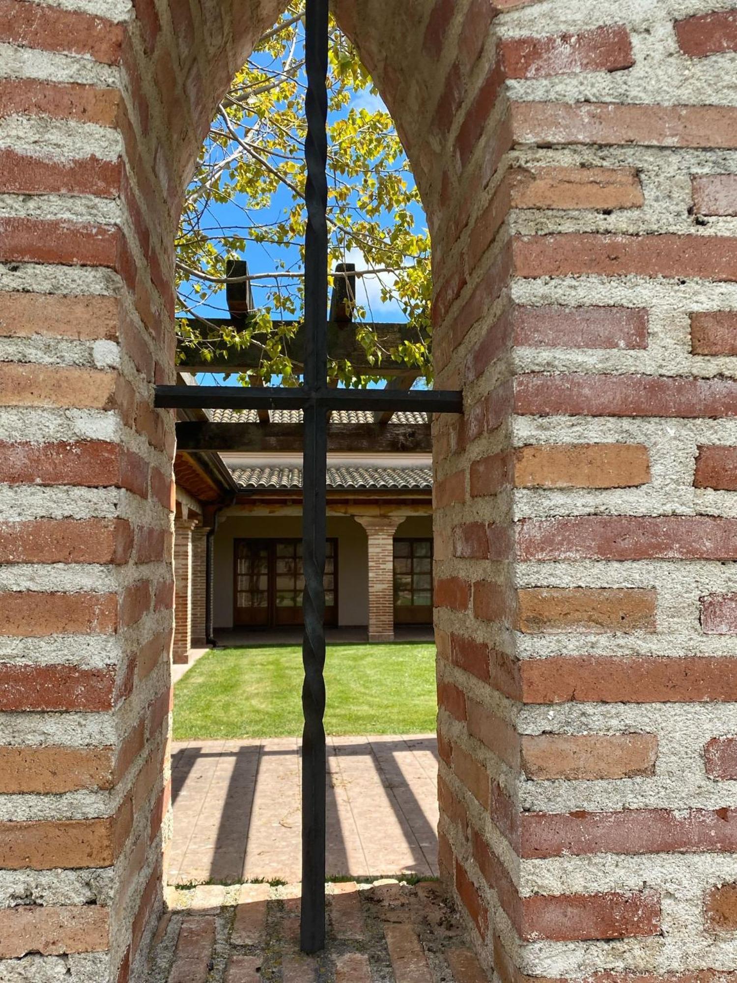 Casas Olmo Y Fresno Jardin Y Piscina A 17 Kilometros De Salamanca Exterior photo